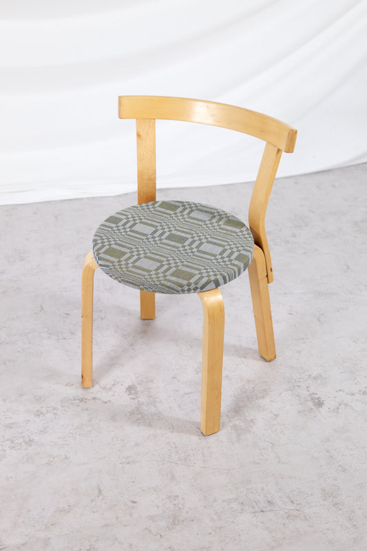 Artek 68 -tuoli, Johanna Gullichsen -verhoilu