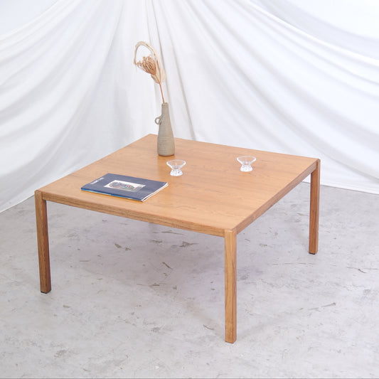 Vintage-palisanterinen sohvapöytä, 90 × 90 cm