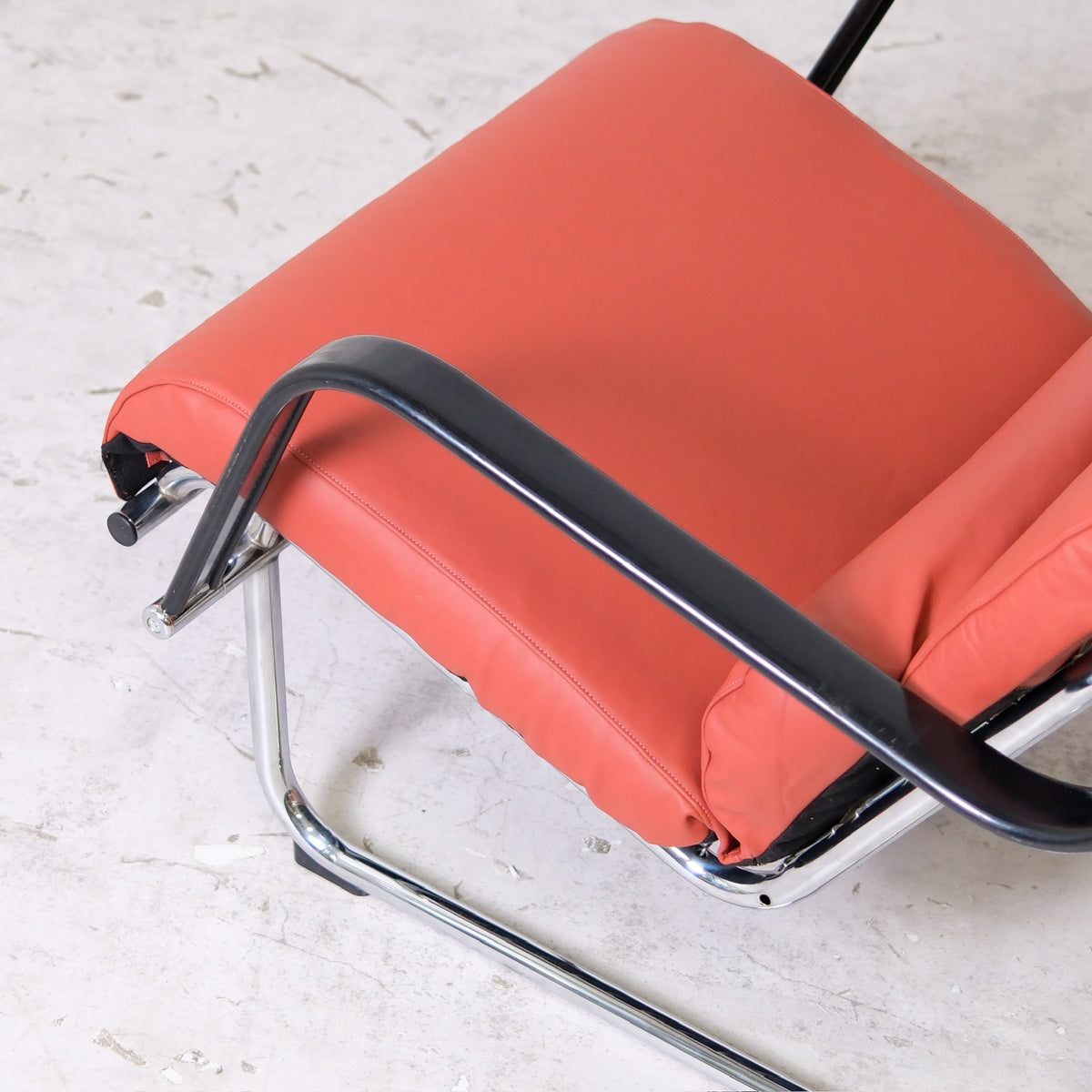 Yrjö Kukkapuro Remmi Lounge Chair - Terracotta leather