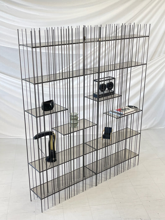 Metrica-kirjahylly – Cntrlzak Studio