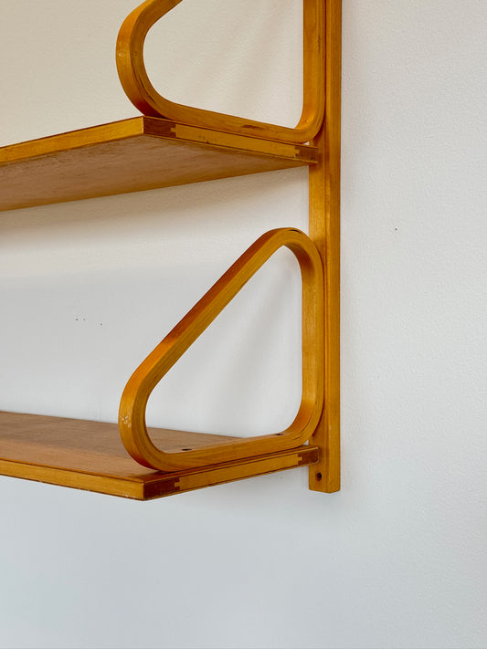 Alvar Aalto 112B -kaksiosainen seinähylly