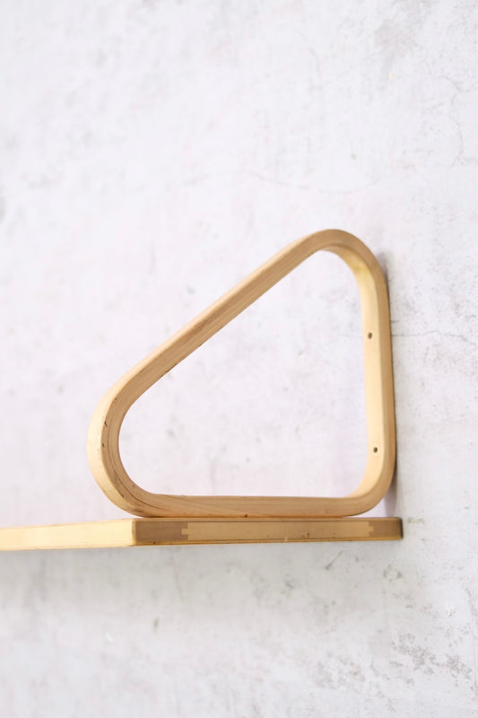 Alvar Aalto 112B -seinähylly, 1950-luku