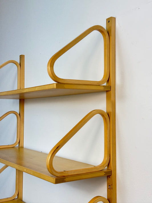 Alvar Aalto 112B -kolmiosainen seinähylly