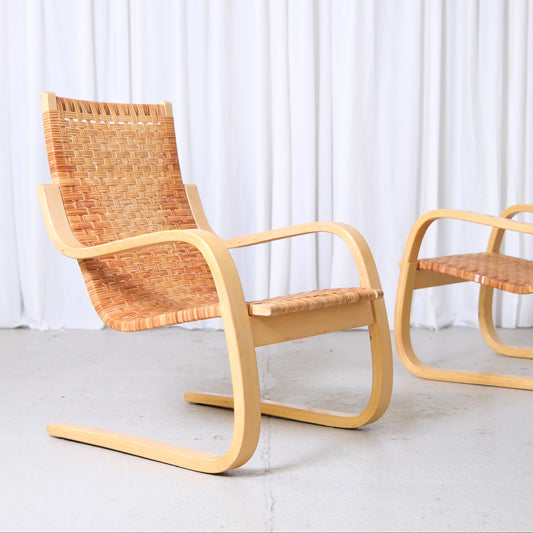 Alvar Aalto 406 -rottinkilepotuolit, valmistaja Artek
