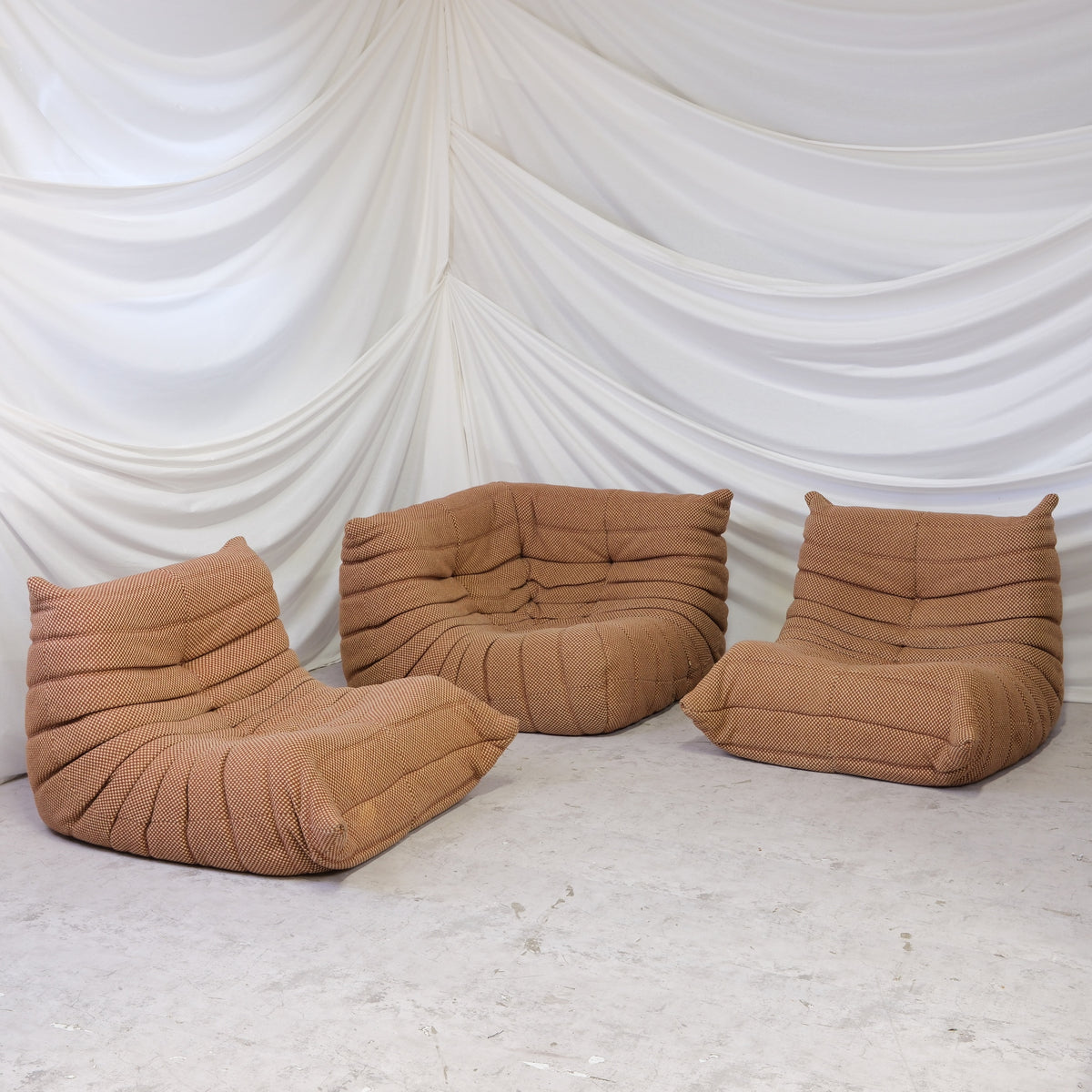 Ligne Roset Togo, ruskea villakangas, 3 osaa saatavilla