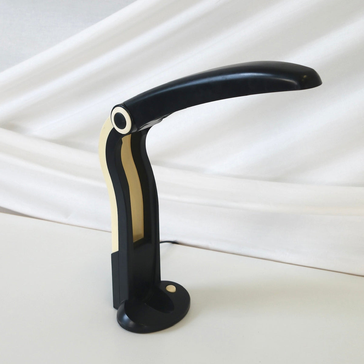 Toucan-pöytävalaisin – H.T. Huang, 1980-luku