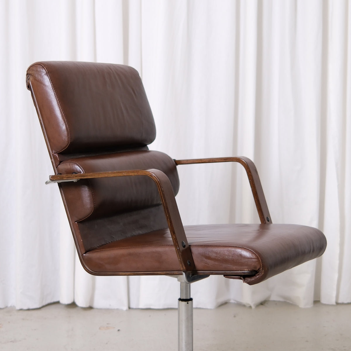 Yrjö Kukkapuro Plaano Office Chair in Brown Leather