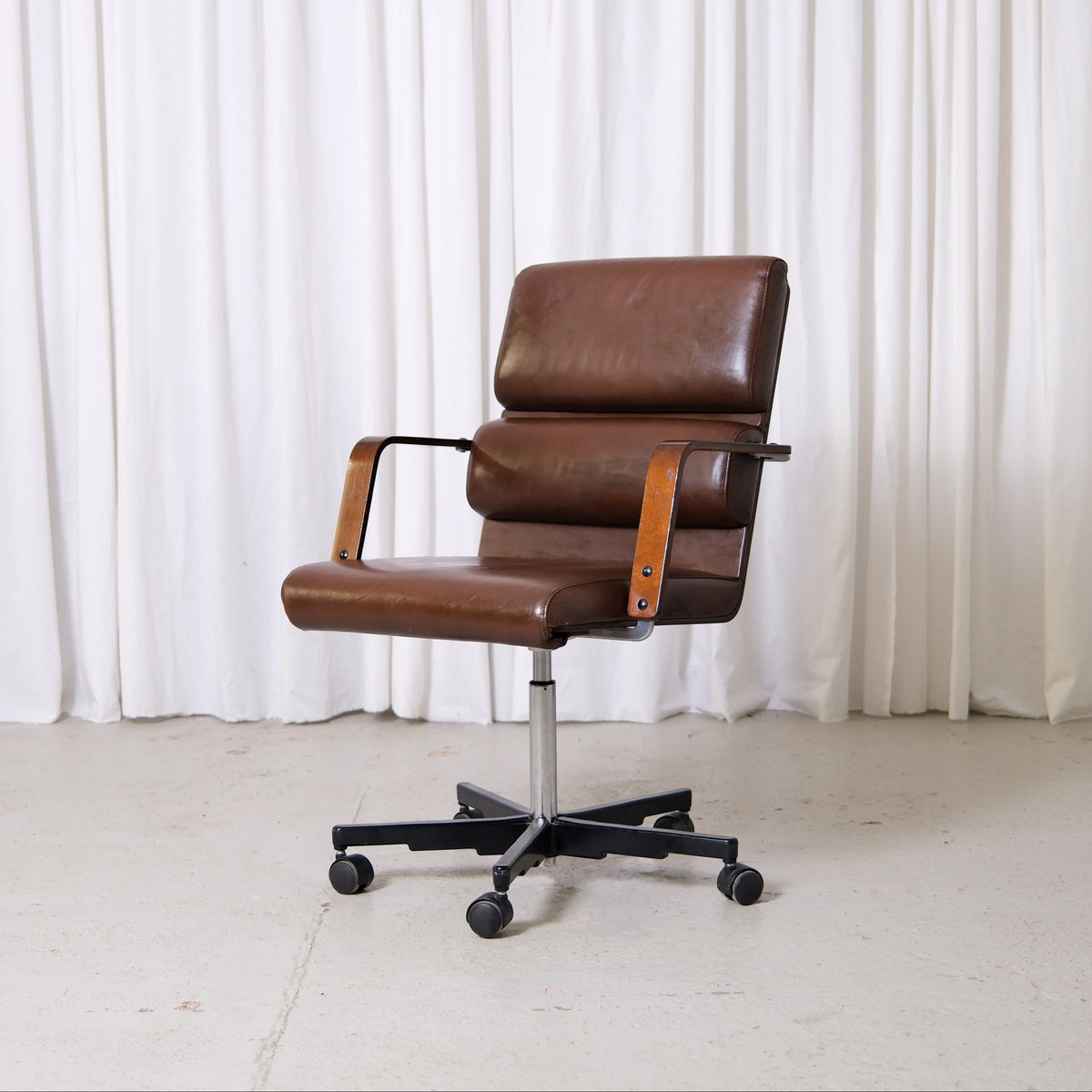 Yrjö Kukkapuro Plaano Office Chair in Brown Leather