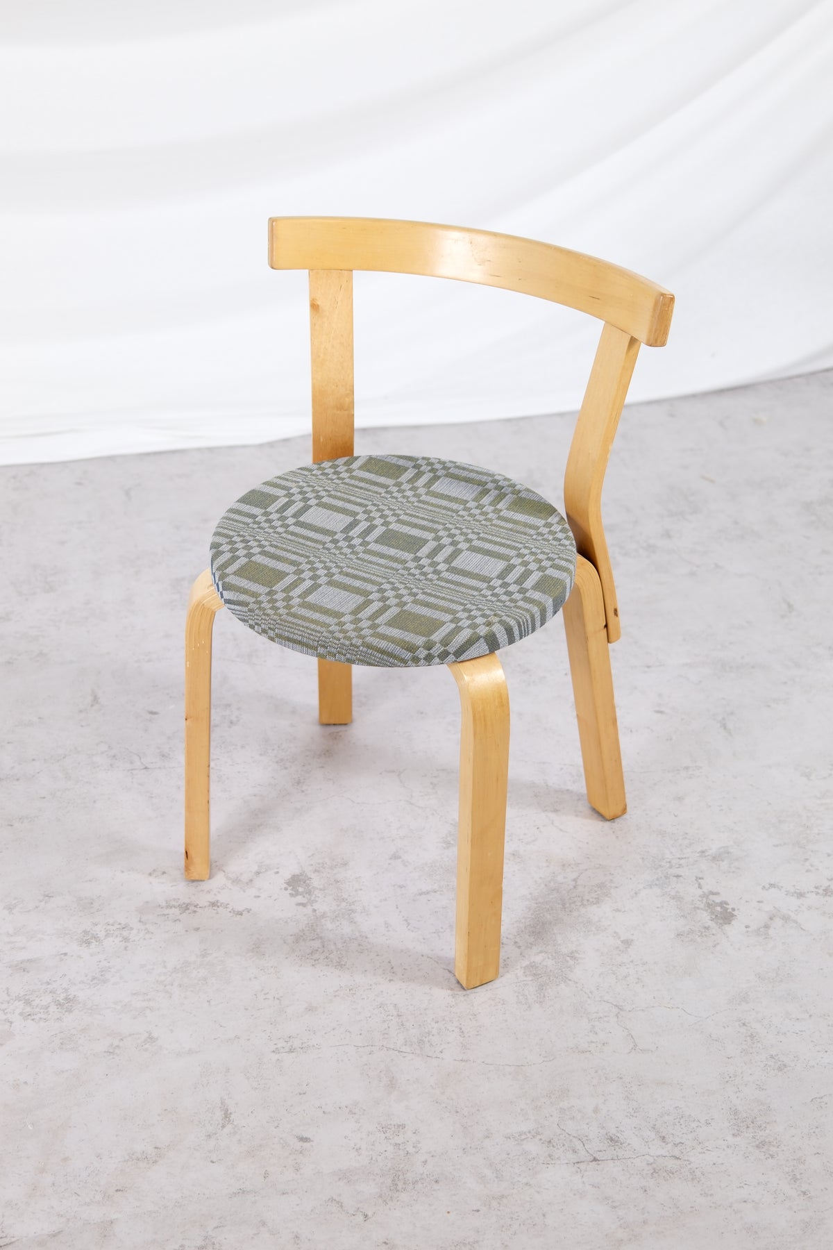 Artek 68 -tuoli, Johanna Gullichsen -verhoilu