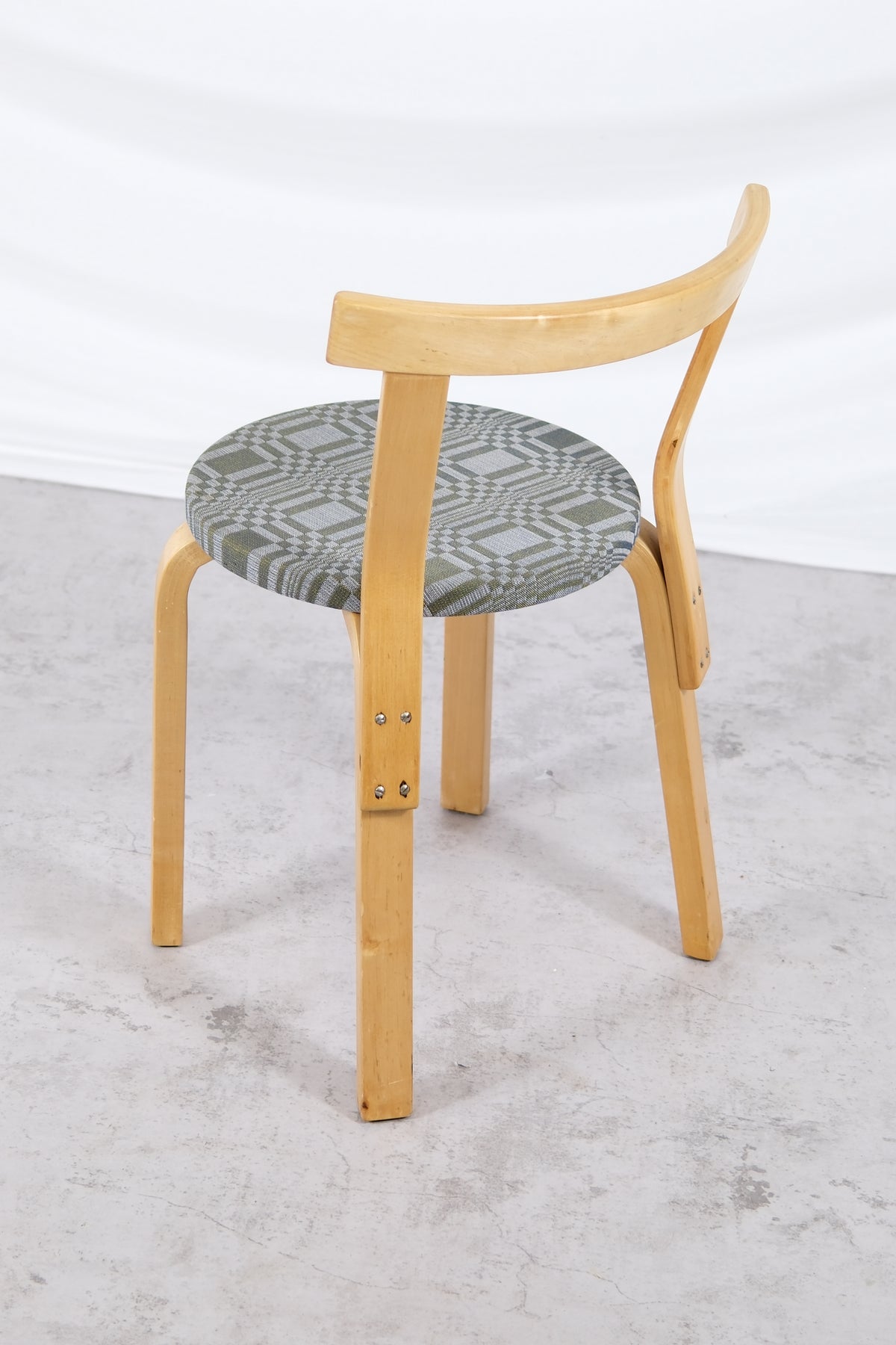 Artek 68 -tuoli, Johanna Gullichsen -verhoilu