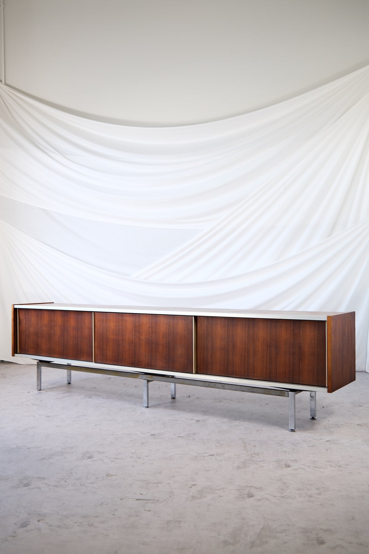 Sideboard av Georges Frydman för EFA, 1960-tal