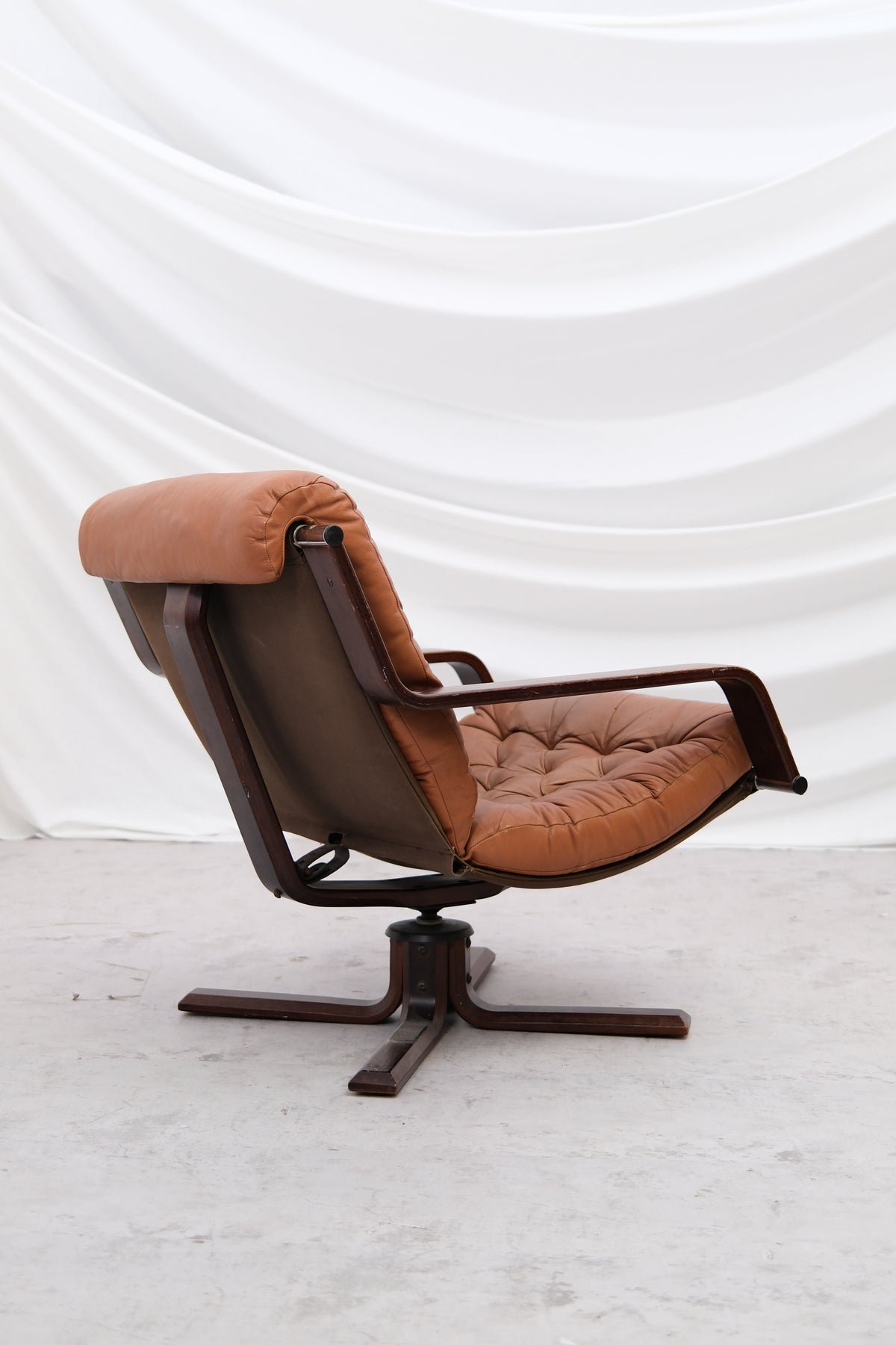 Vatne Møbler -pyörivä lepotuoli, Norja, 1970-luku