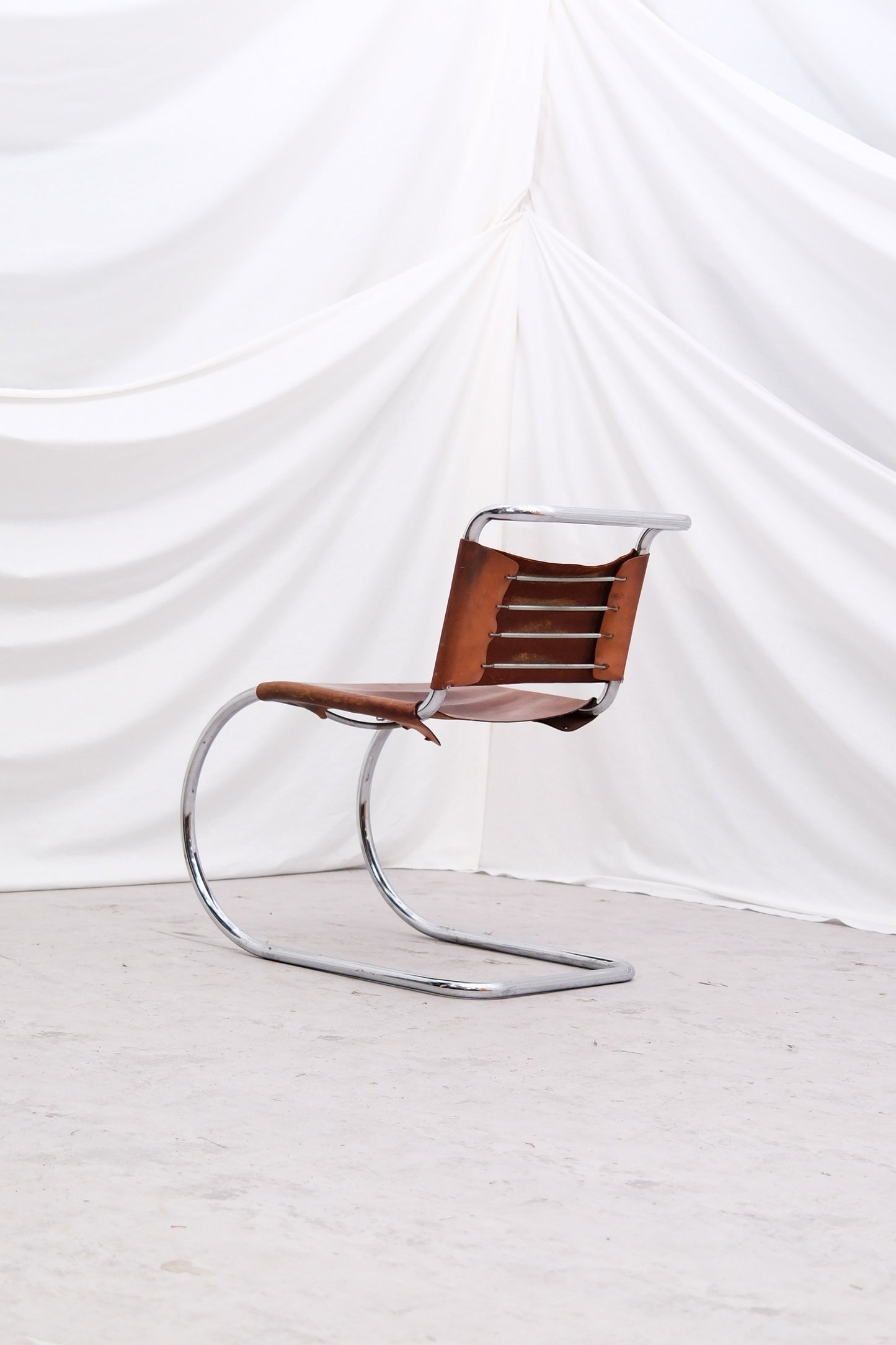 MR10-tuoli – Ludwig Mies van der Rohe