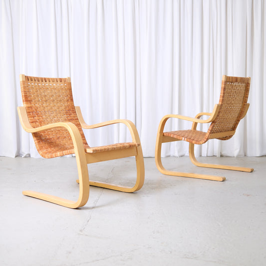 Alvar Aalto 406 -rottinkilepotuolit, valmistaja Artek
