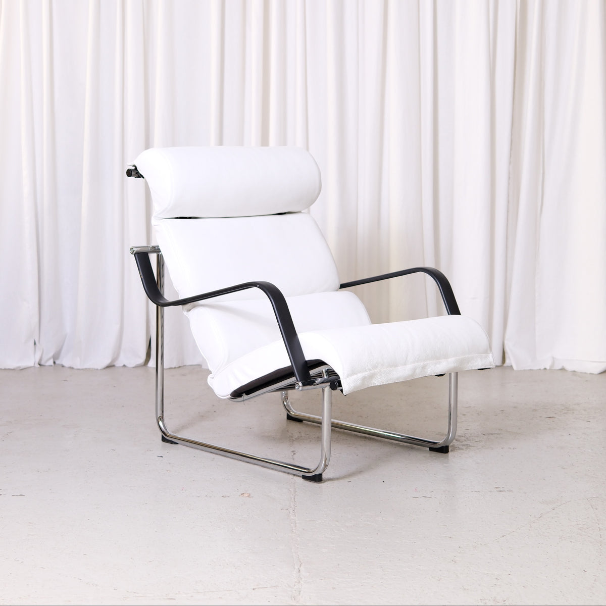 Yrjö Kukkapuro Remmi Lounge Chair and Ottoman in White Leather