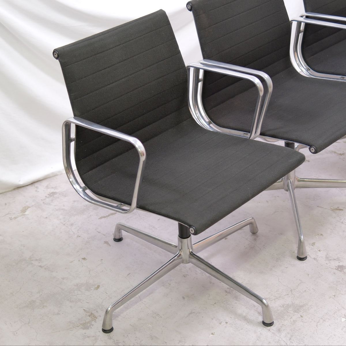 Charles & Ray Eames EA108 vintage kontorsstol