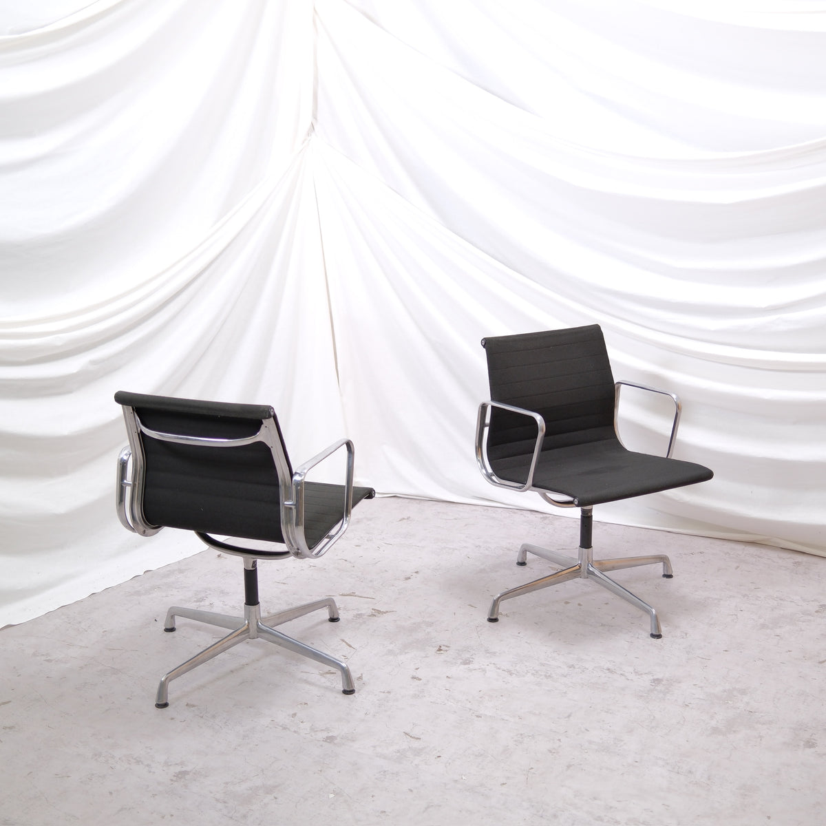Charles & Ray Eames EA108 vintage kontorsstol