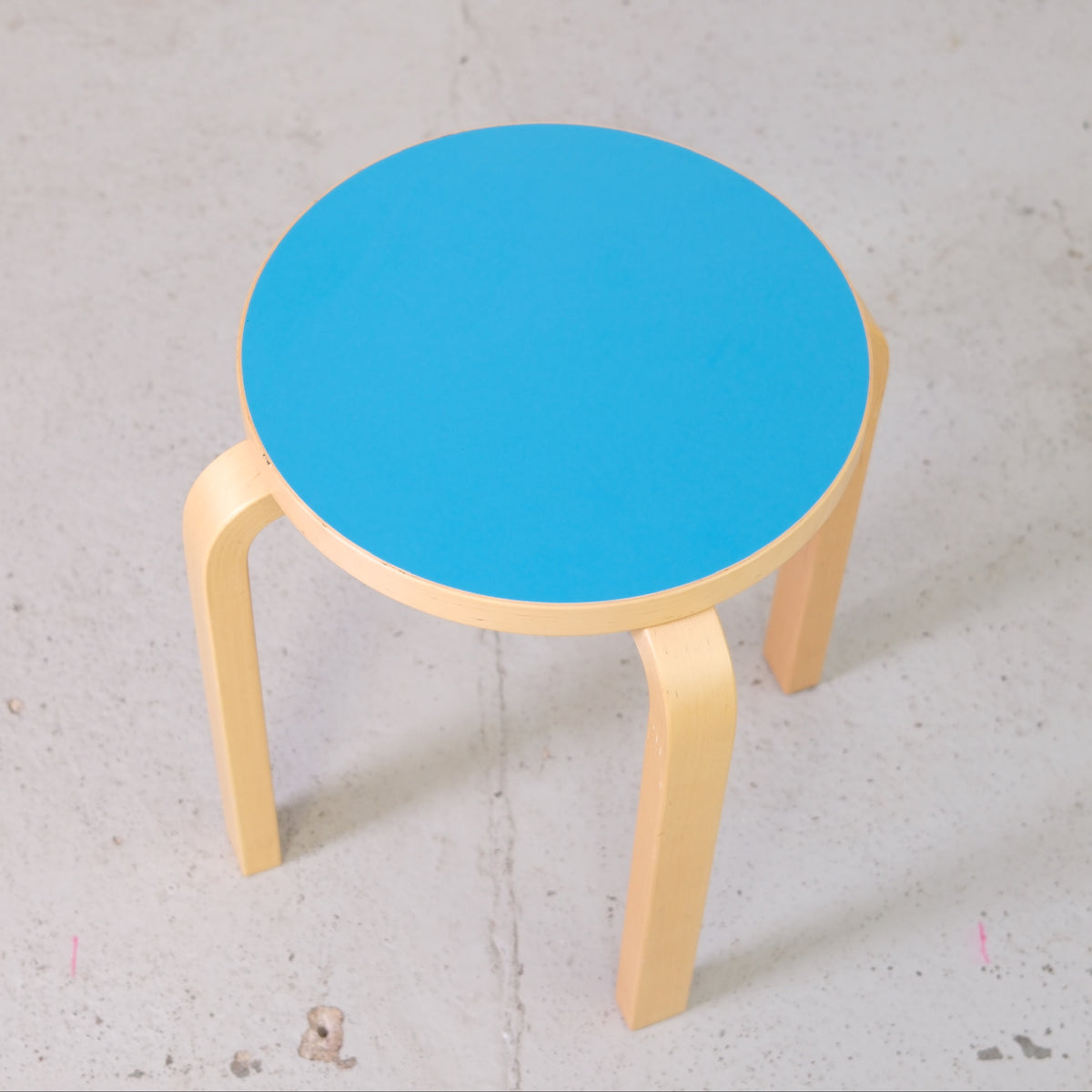 Artek E60 Stool with Bright Blue Laminate Seat by Alvar Aalto