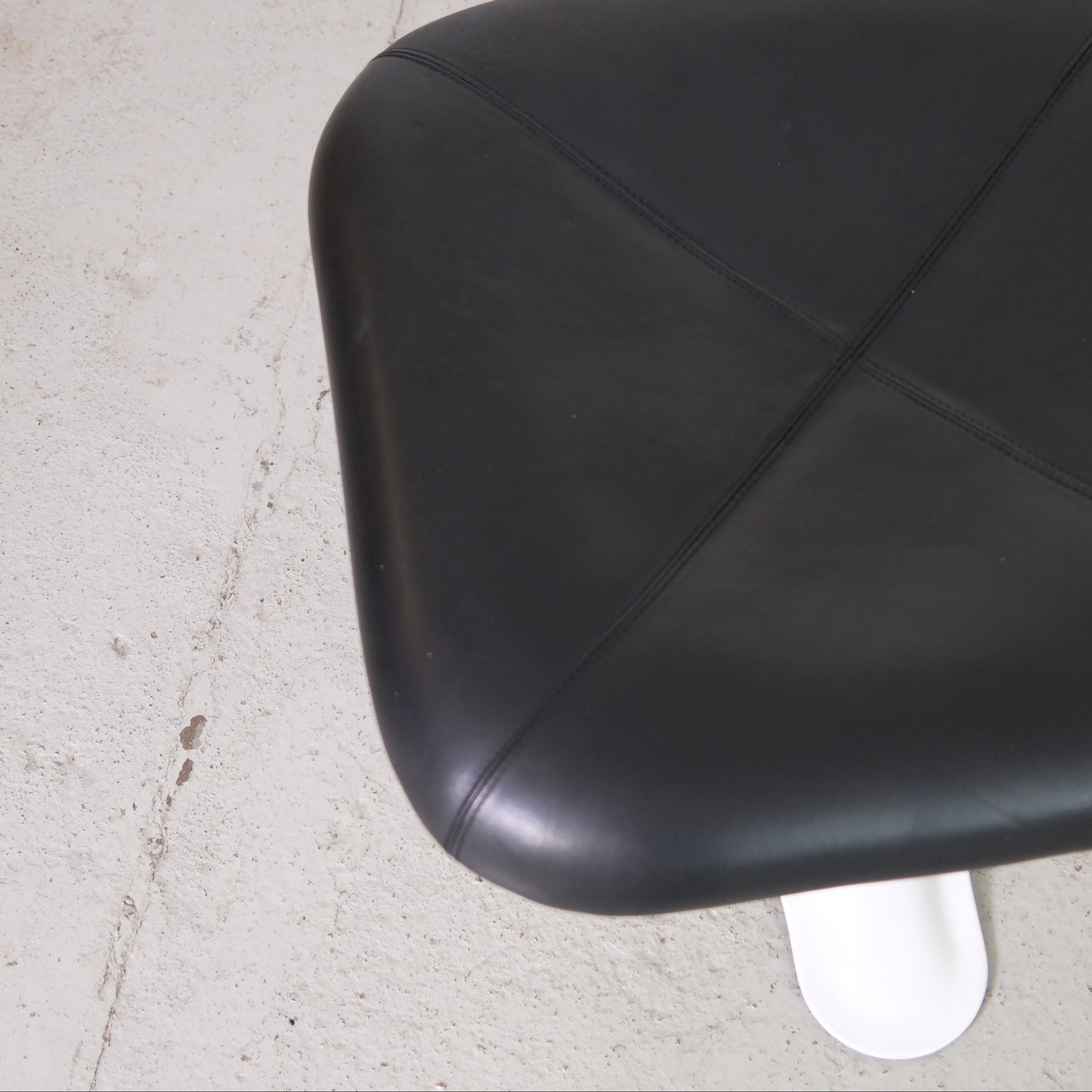 Yrjö Kukkapuro Karuselli Lounge Chair and Ottoman in Black Leather, Haimi