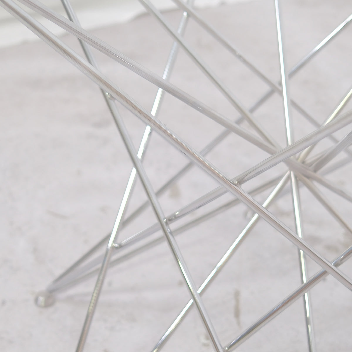Vintage Bonaldo Round Dining Table – Glass Top 160 cm