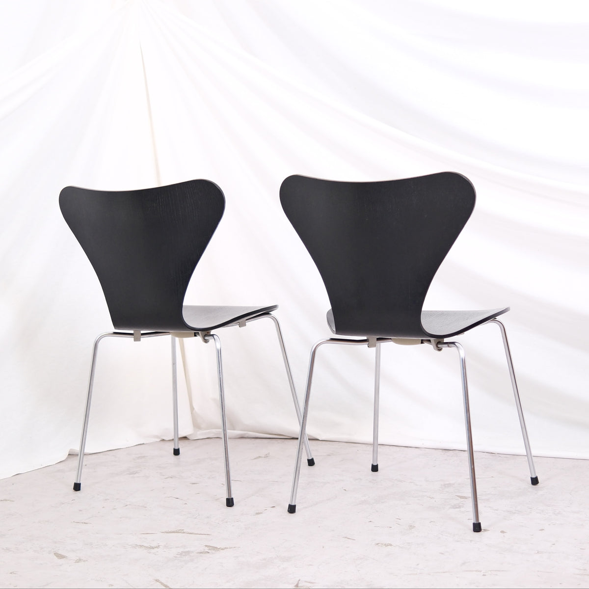 Fritz Hansen sarja 7 tuoli, musta – Arne Jacobsen, 2006