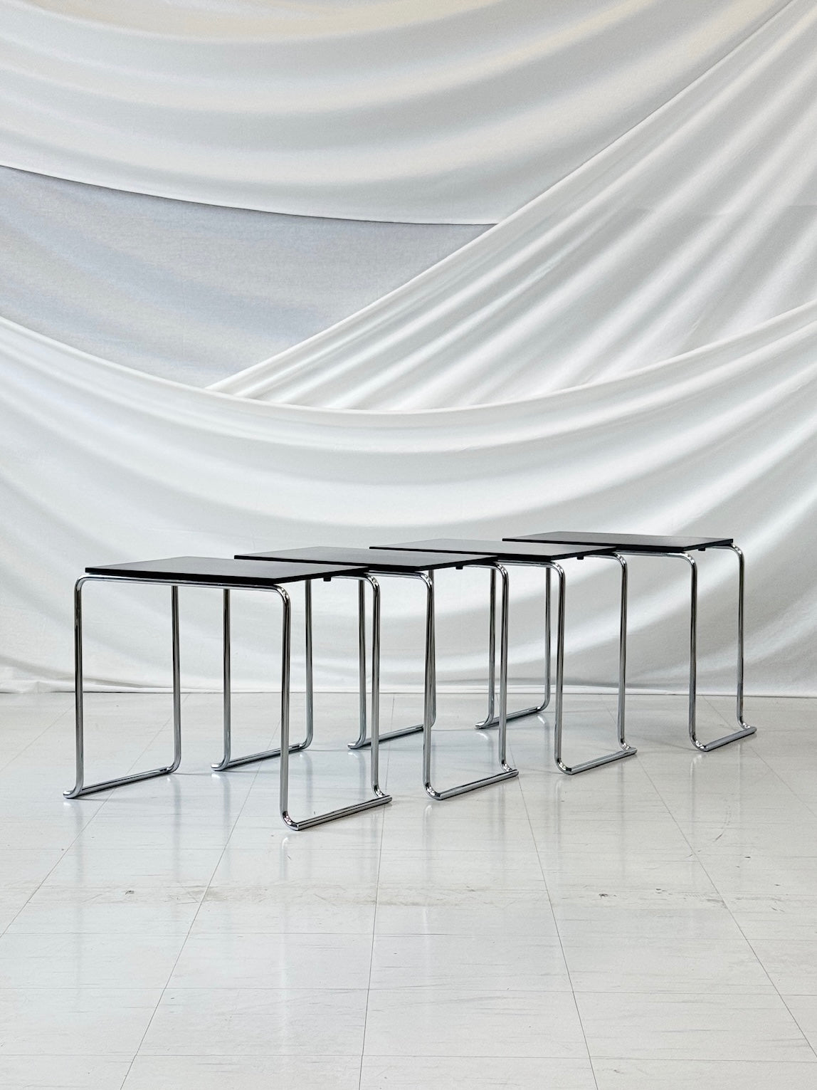 Artek Paimio 806 sivupöytä – Alvar Aalto