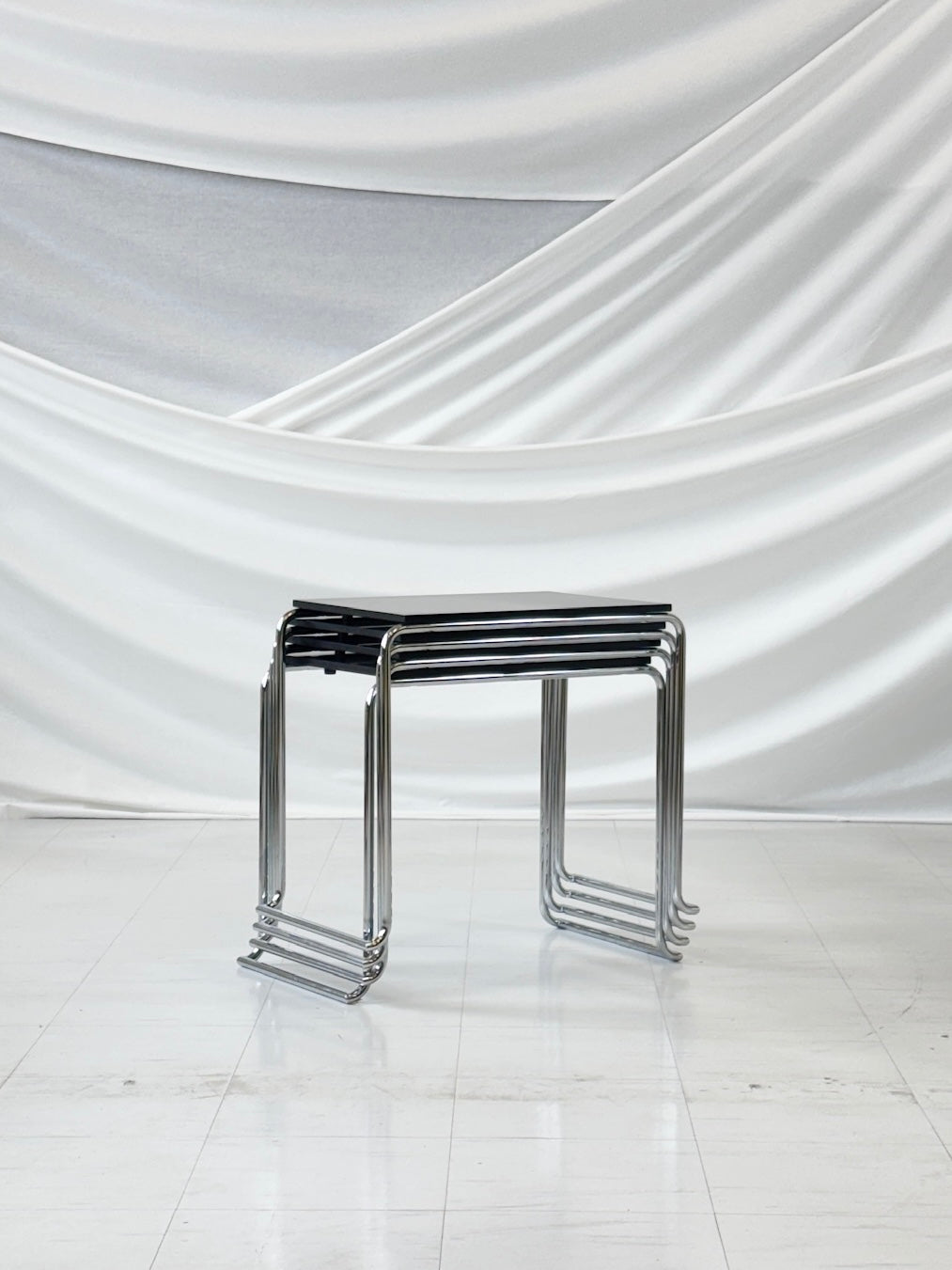 Artek Paimio 806 sivupöytä – Alvar Aalto