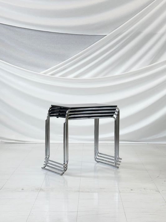 Artek Paimio 806 side table by Alvar Aalto