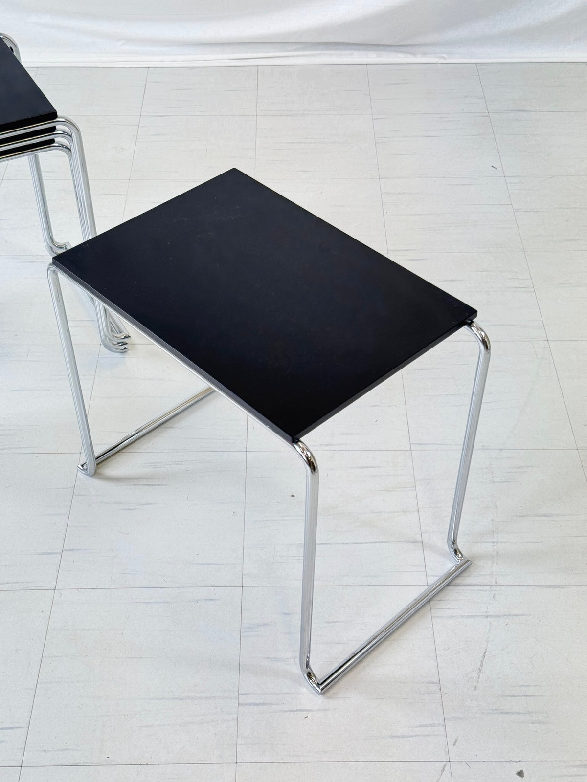 Artek Paimio 806 sivupöytä – Alvar Aalto