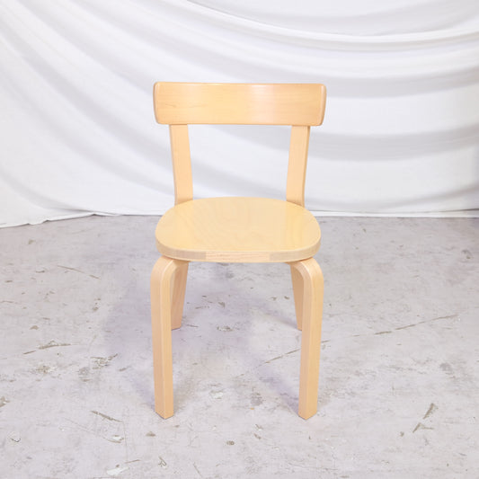 Artek 69 tuolit, koivu – Alvar Aalto