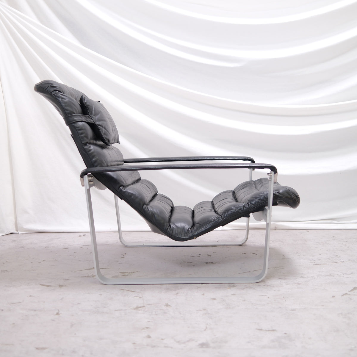 Ilmari Lappalainen Pulkka armchair - Asko Export