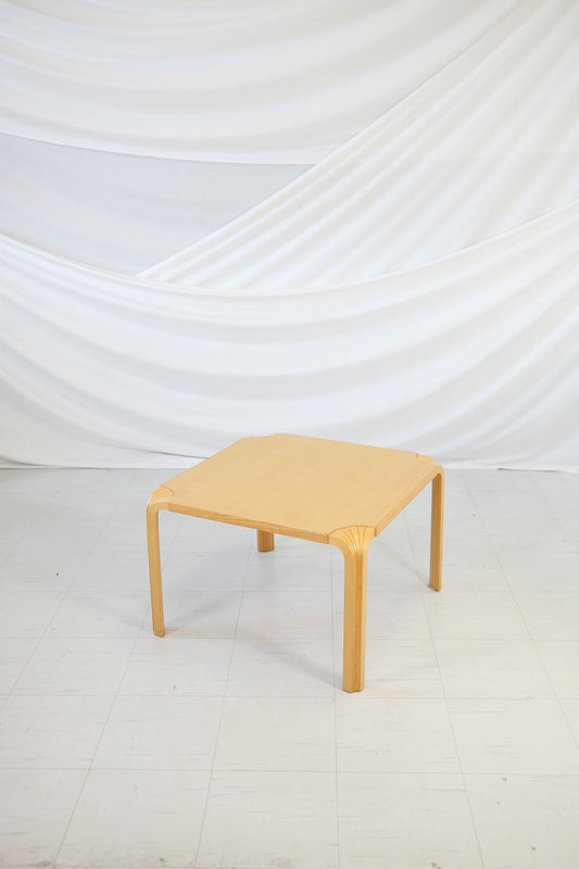 Artek X800C viuhkajalkapöytä
