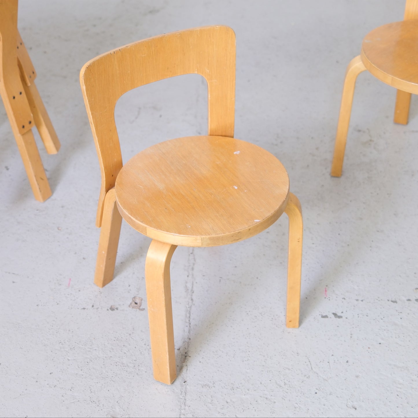 Alvar Aalto N65 -koivutuoli, valmistaja Artek