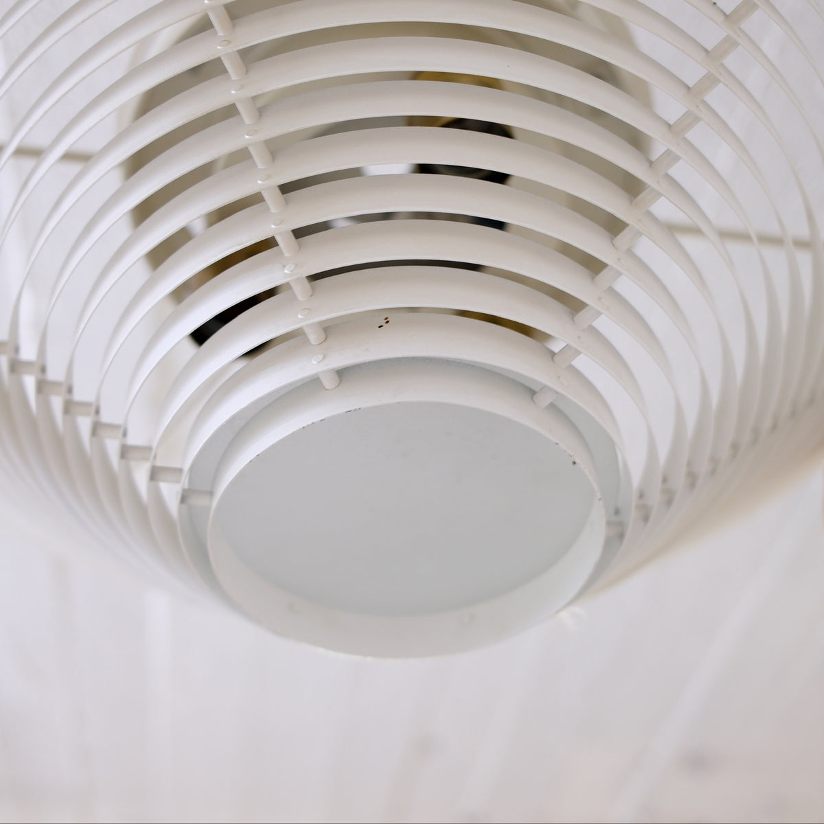 Alvar Aalto A622A -kattovalaisin, valmistaja Valaisinpaja Oy