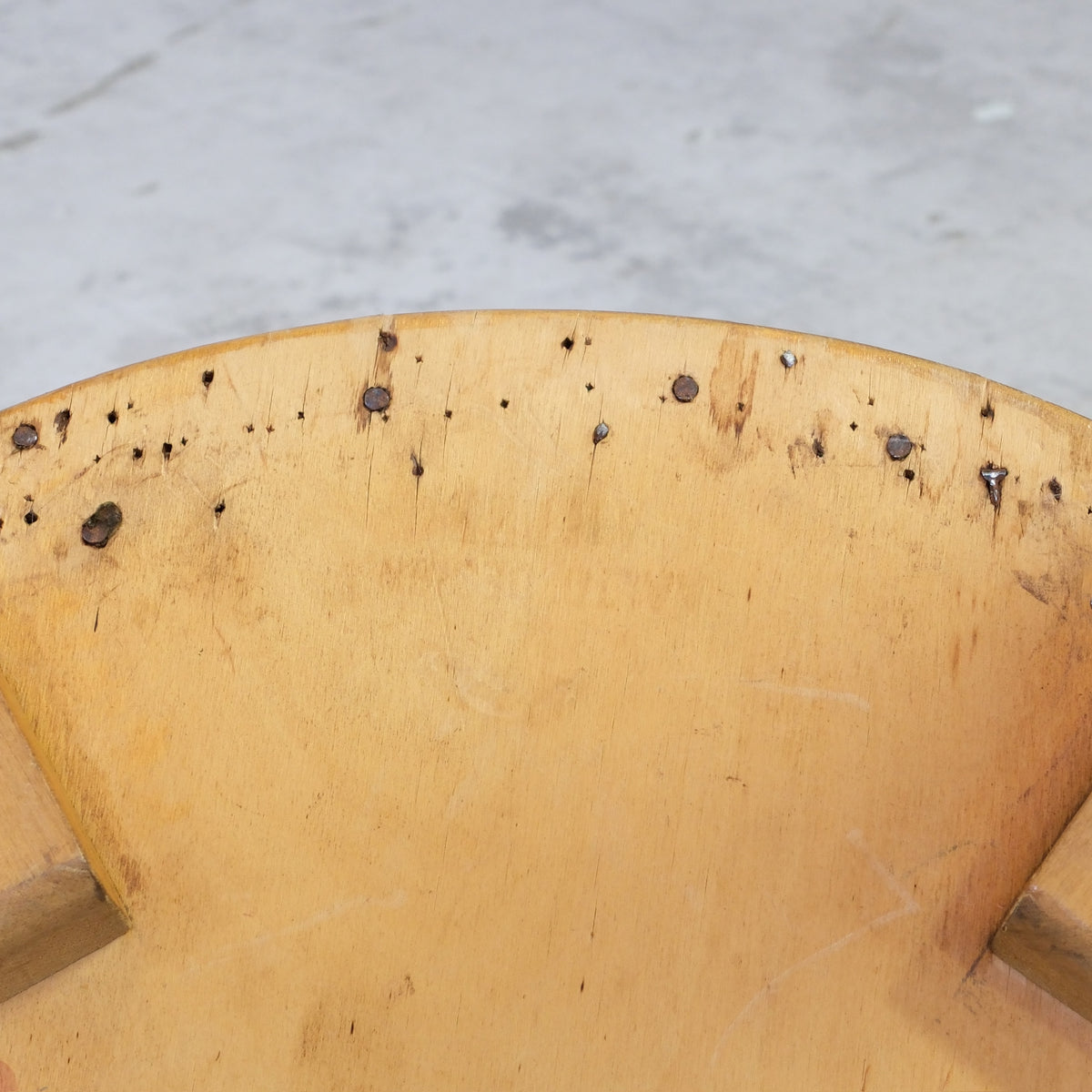 Alvar Aalto 69 War Leg -tuolit, valmistaja Artek