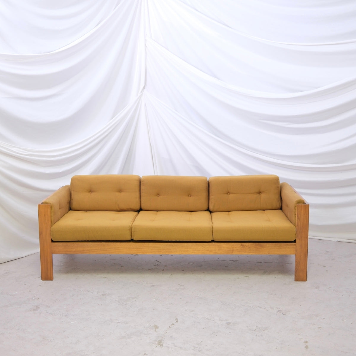Neliö Sofa for Huonekaluliike Mikko Nupponen by Evaliisa Vasko, 1960s