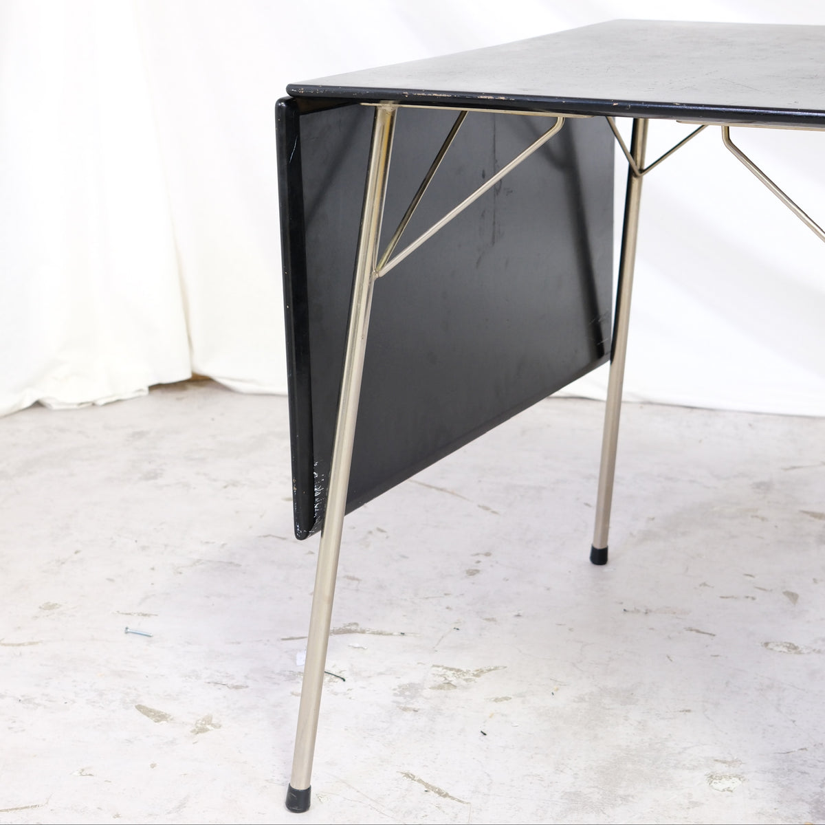 Fritz Hansen malli 3601 taittopöytä – Arne Jacobsen, 1950-luku