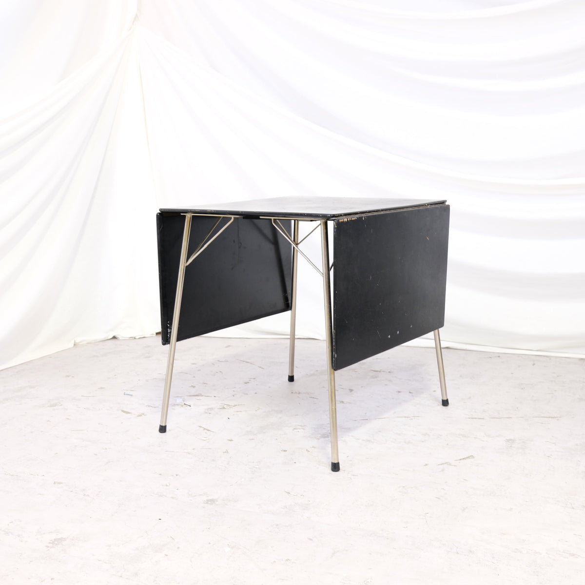 Fritz Hansen malli 3601 taittopöytä – Arne Jacobsen, 1950-luku