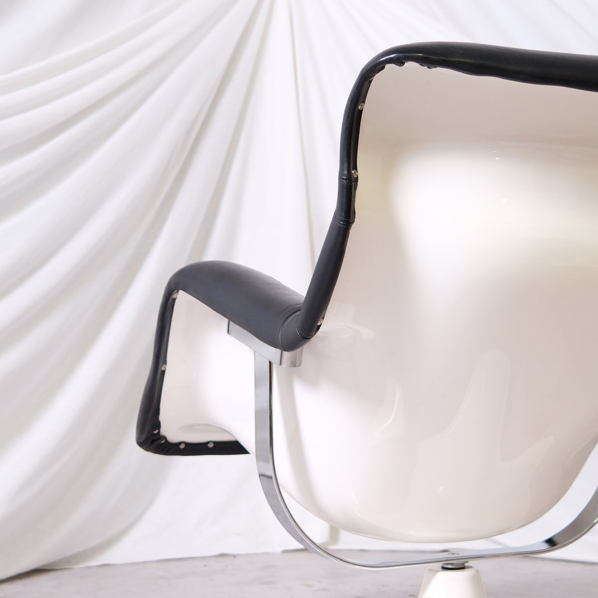 Yrjö Kukkapuro Karuselli Chair by Avarte