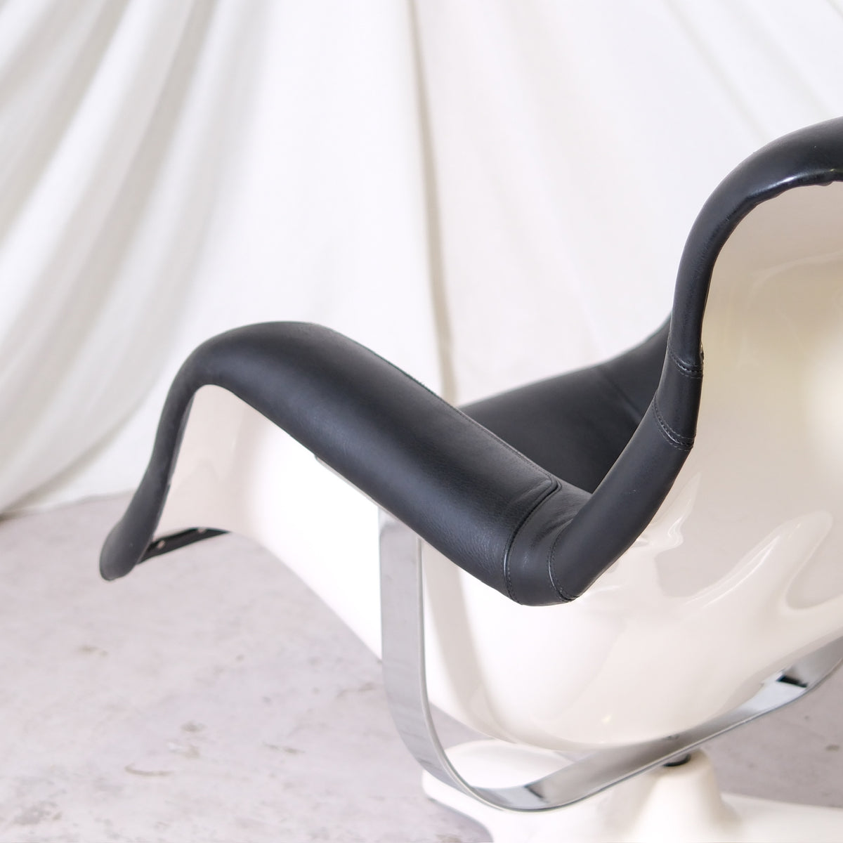 Yrjö Kukkapuro Karuselli Chair by Avarte