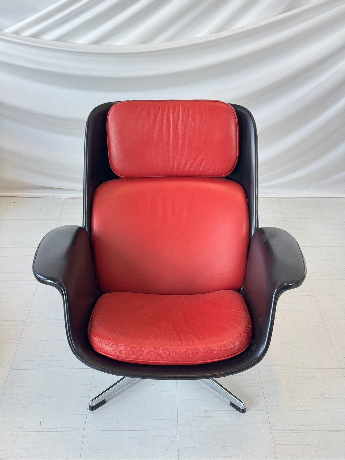 Olli Borg “Rondo” Lounge Chair 1960s