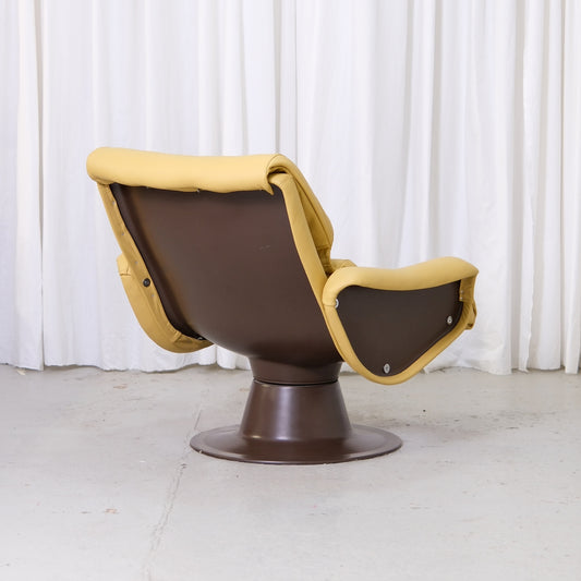 Vintage Yrjö Kukkapuro Saturnus Lounge Chair in Yellow Leather
