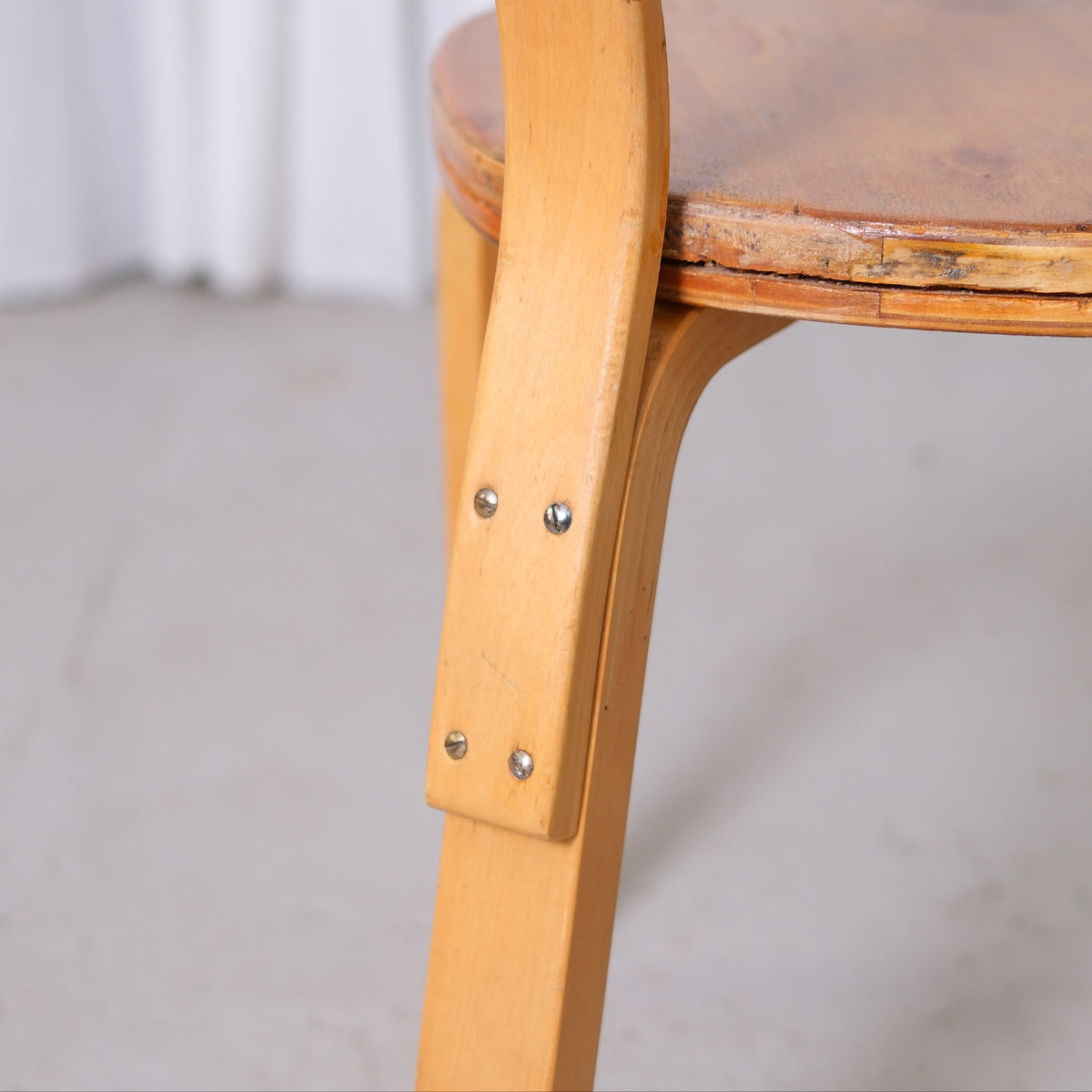 Alvar Aalto 69 Sandwich -tuolit, valmistaja Artek, 1930-luku