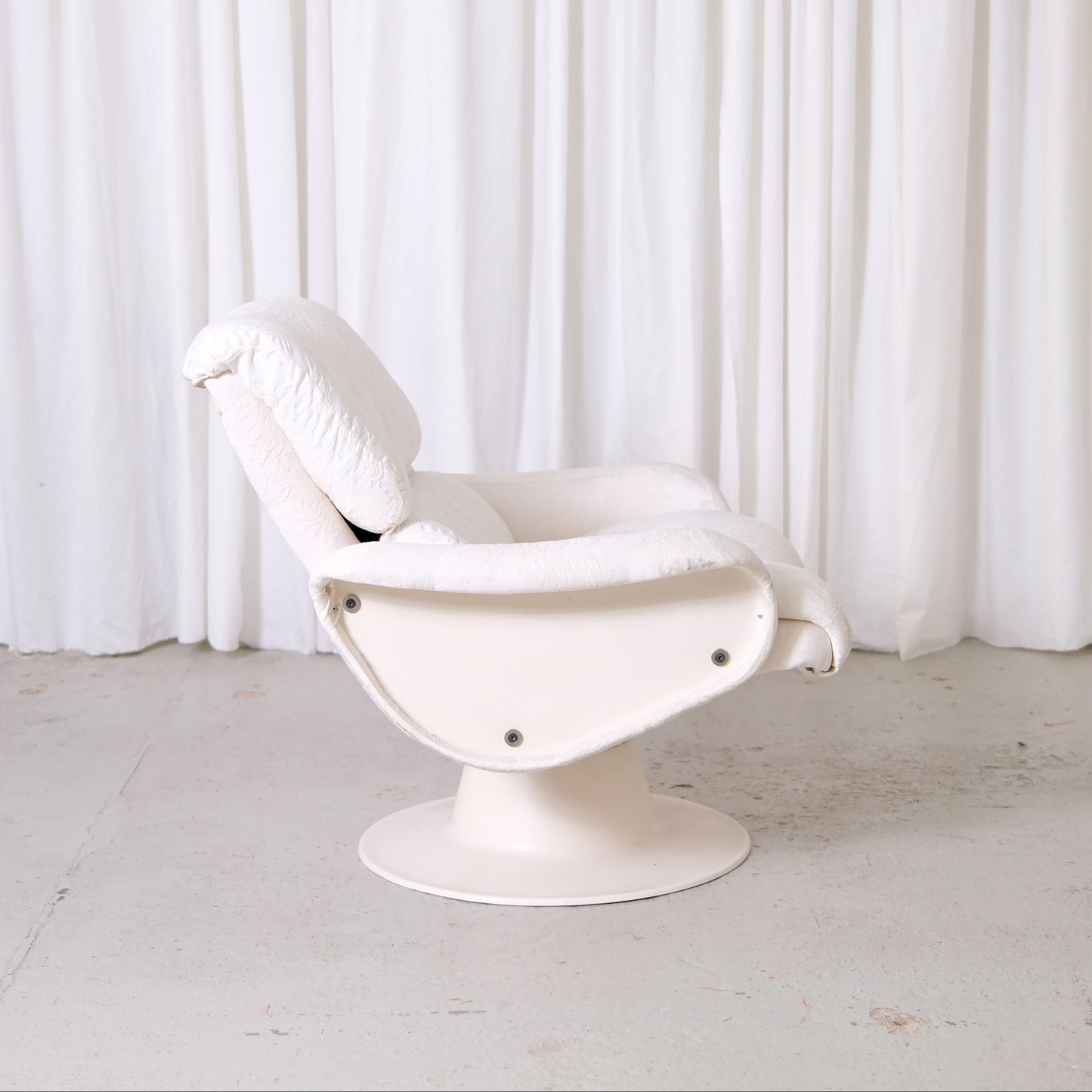 Yrjö Kukkapuro Saturnus Lounge Chair