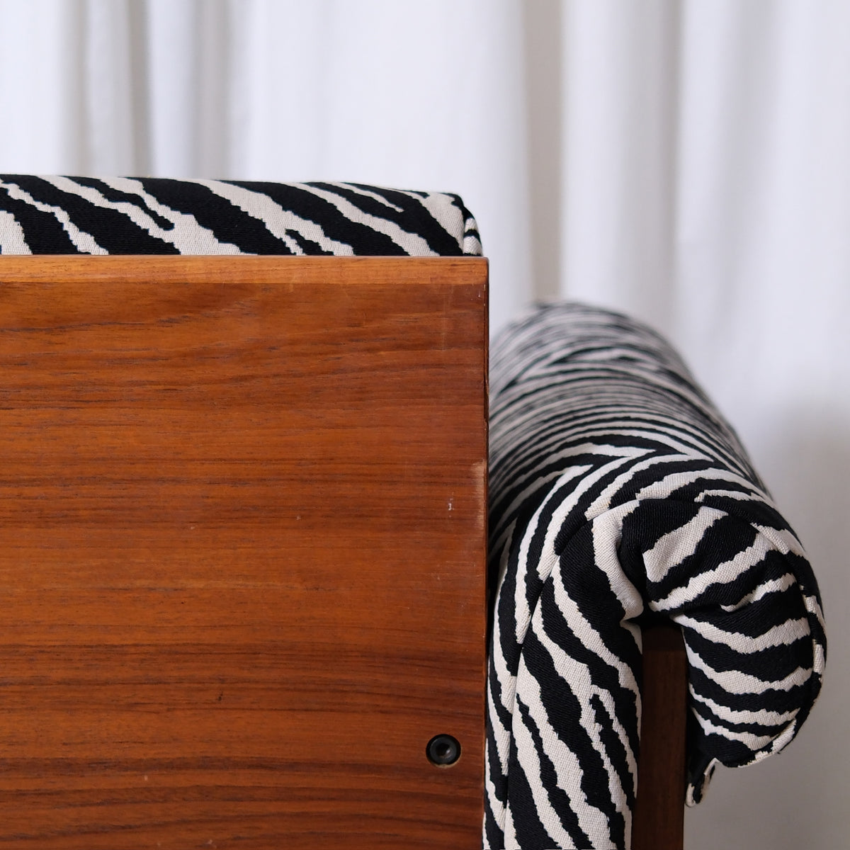 Yrjö Kukkapuro Ateljee Sofa in Zebra Upholstery