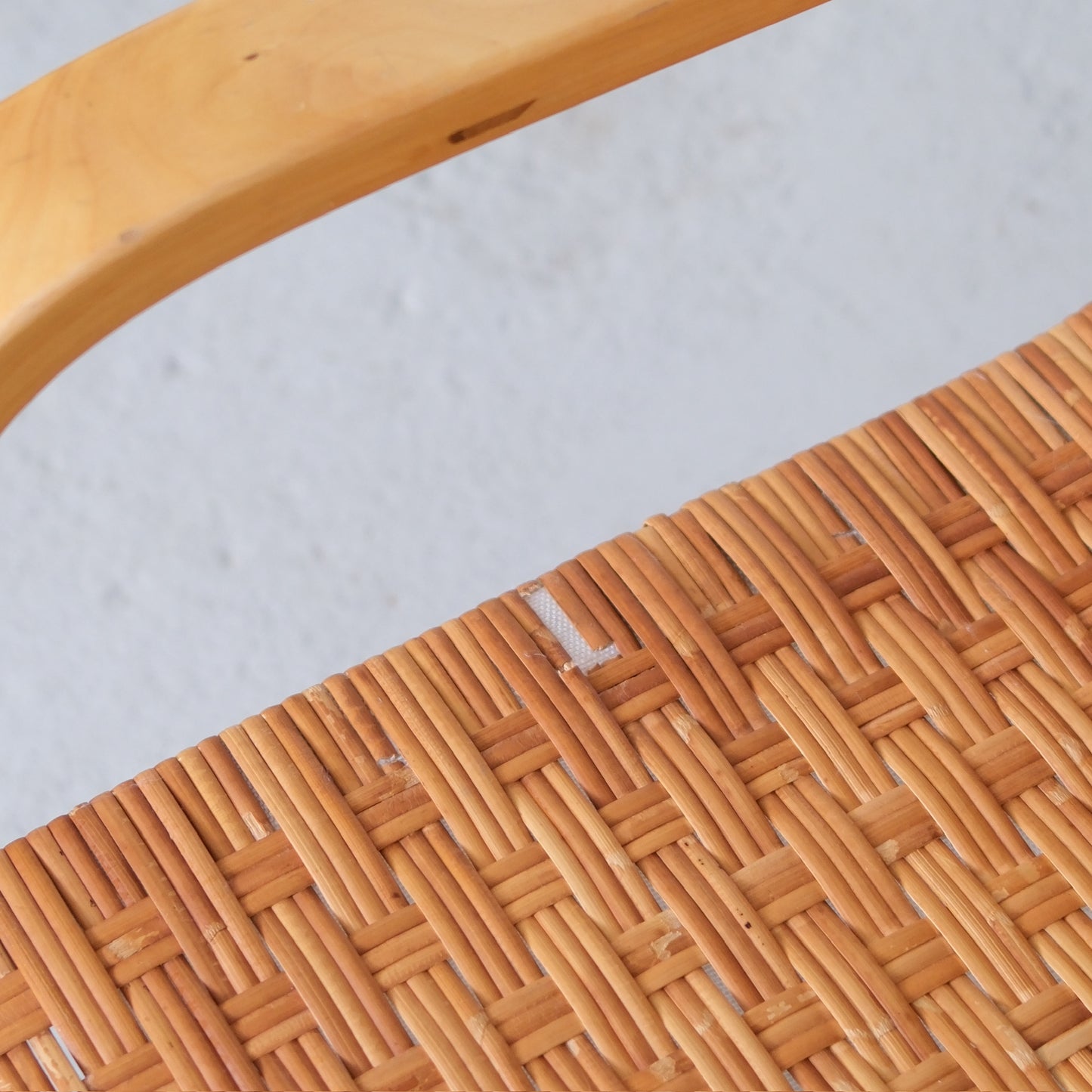 Alvar Aalto 406 -rottinkilepotuolit, valmistaja Artek