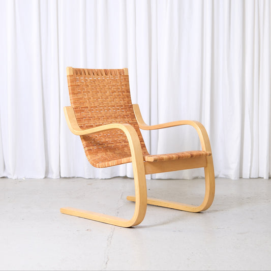 Alvar Aalto 406 -rottinkilepotuolit, valmistaja Artek