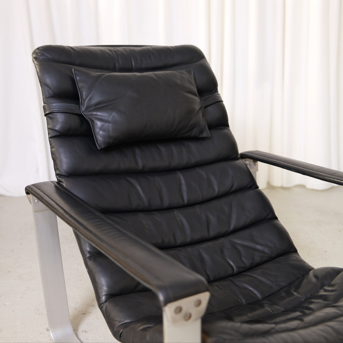 Ilmari Lappalainen Pulkka Lounge Chair with Ottoman in Black Leather