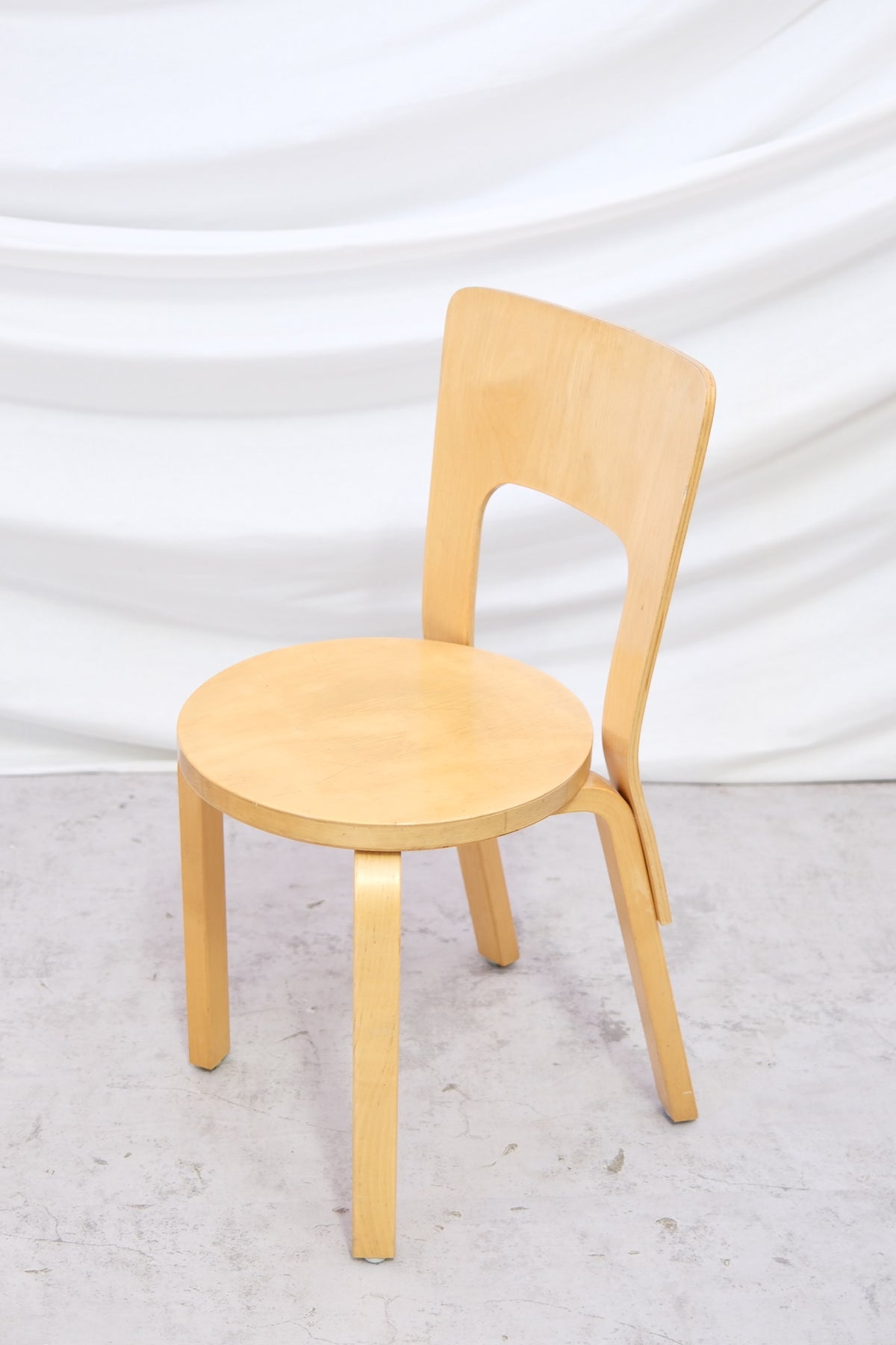 Alvar Aalto Artek 66 -koivutuolit