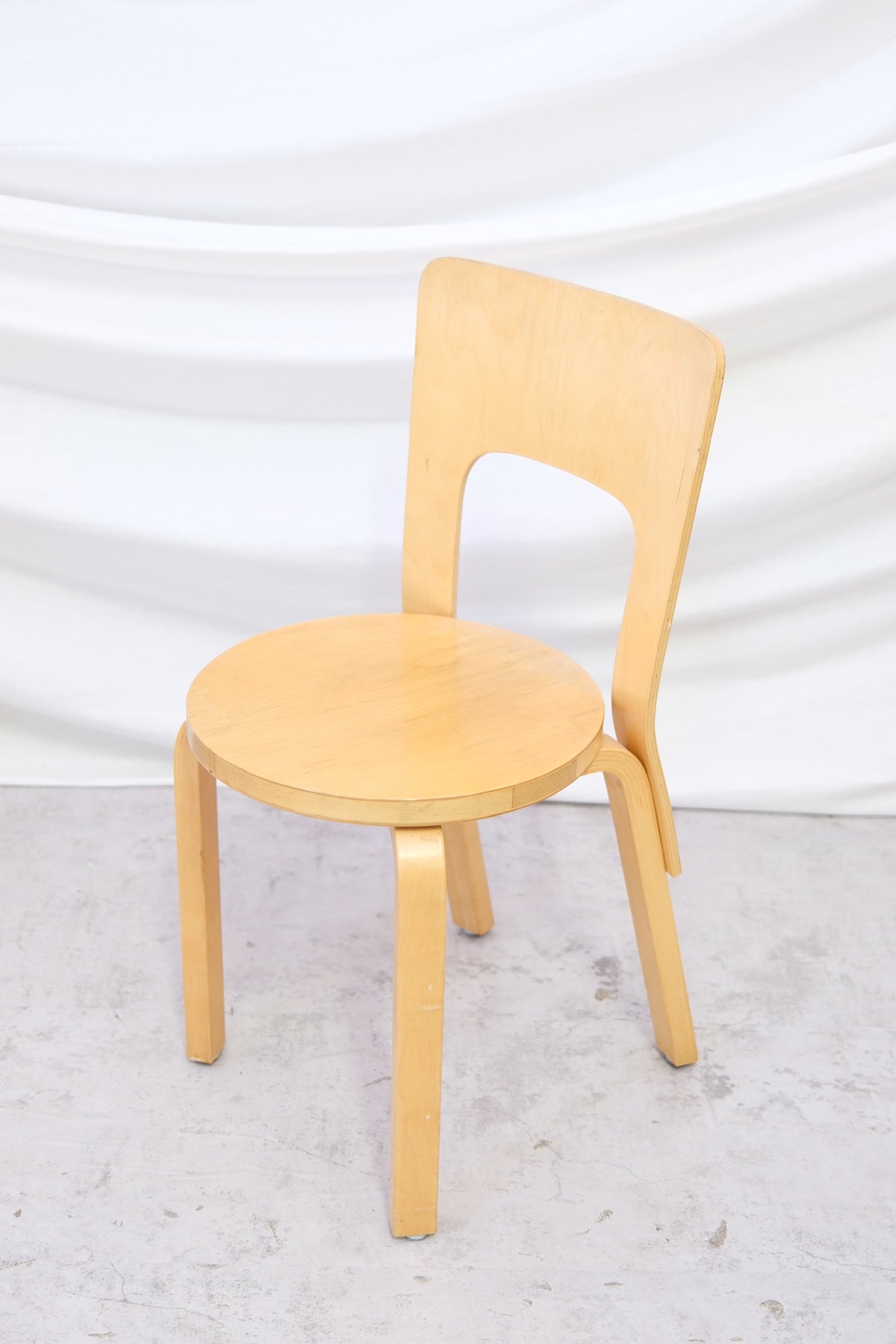 Alvar Aalto Artek 66 -koivutuolit